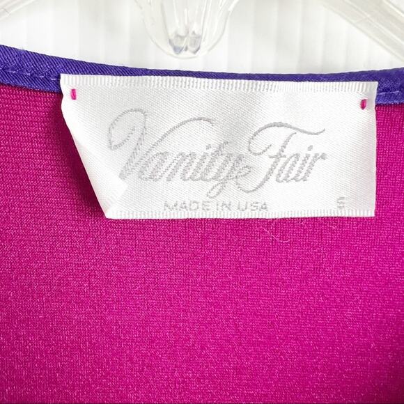 Vintage 1970s Vanity Fair Full Length House Coat Robe Nightgown Fuchsia Small - Picture 4 of 13